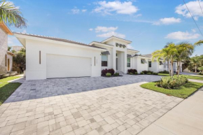 280 West Flamingo Circle